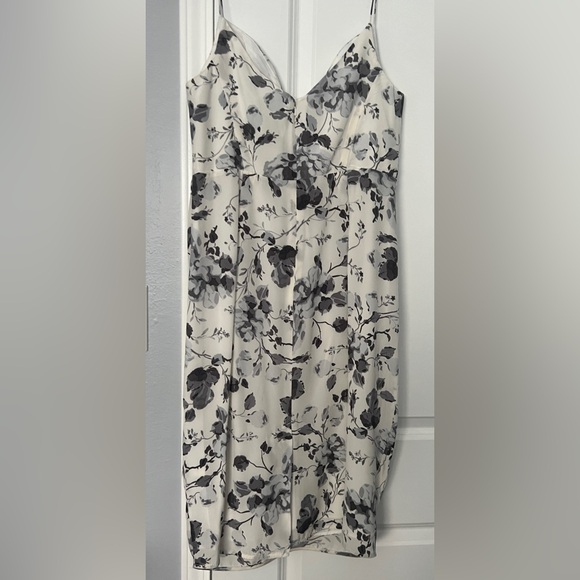 Zimmerman dress size 3 or US 8-10. New with tags  and perfect for dressy events! - Picture 8 of 9